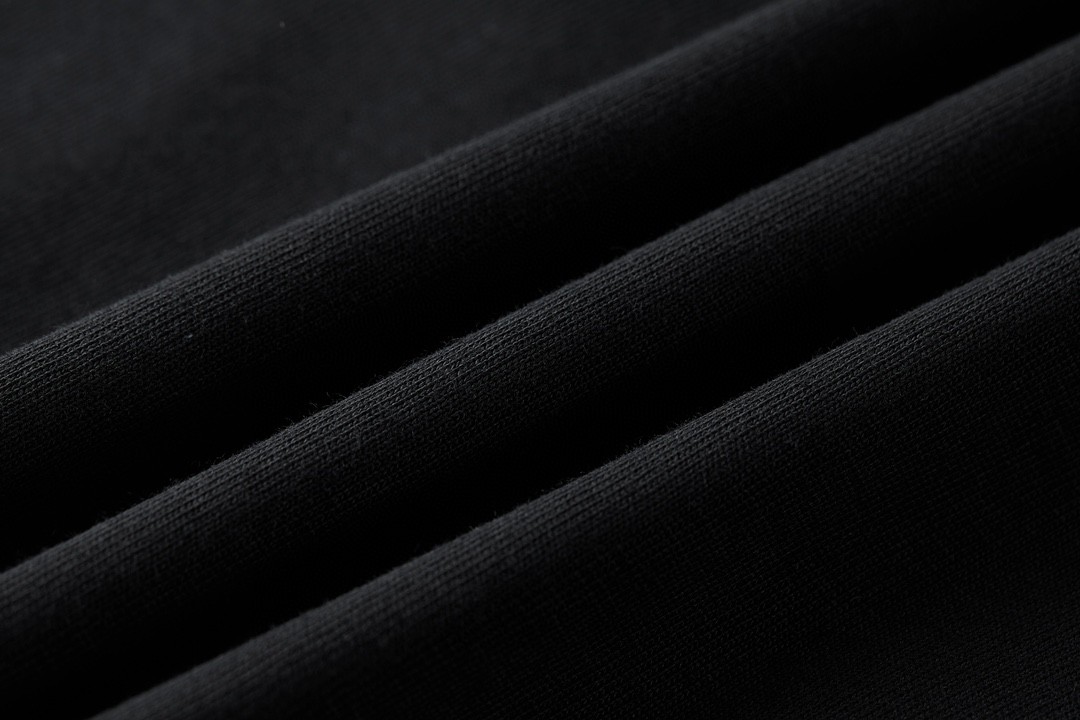 CELINE 赛琳 字母裂纹印花 短袖 T恤 圆领 夏款 黑色 2X73L671Q-38AW