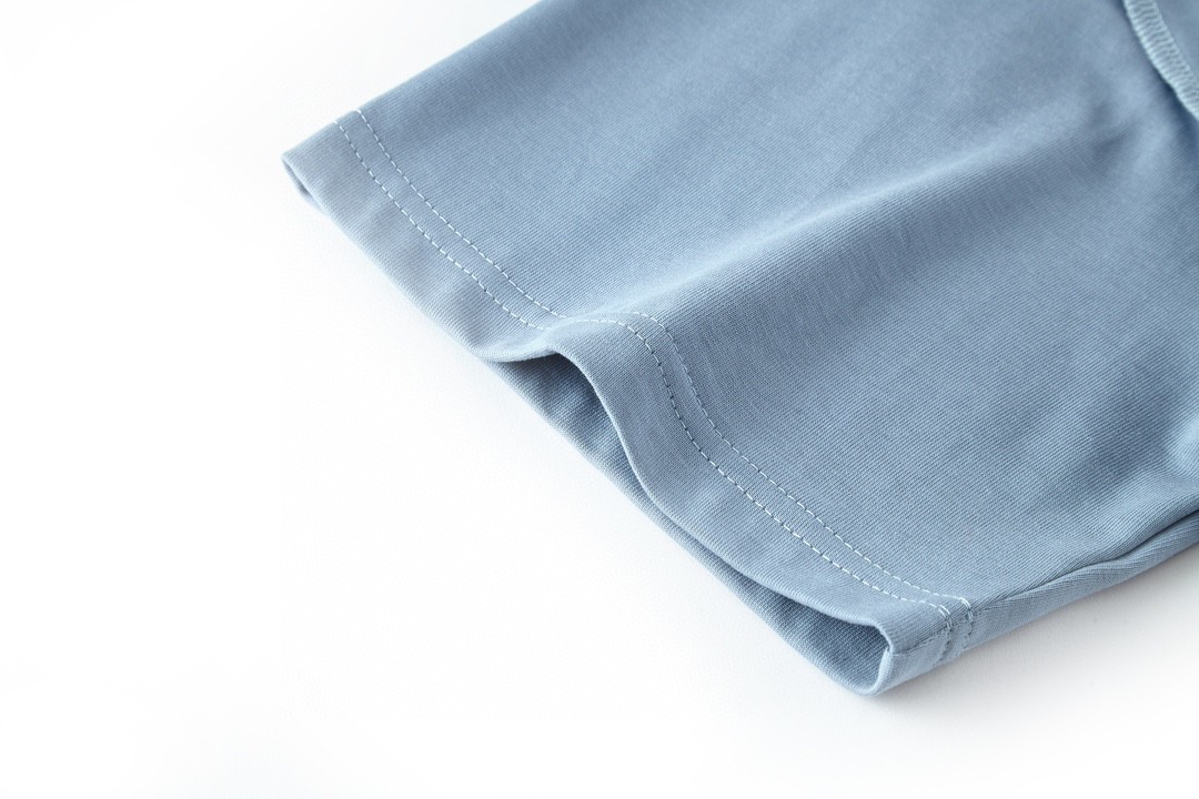 LOUIS VUITTON 路易威登 浮雕字母logo压花 套头 圆领 短袖 T 恤 上衣 夏款 蓝色 1ABIVM