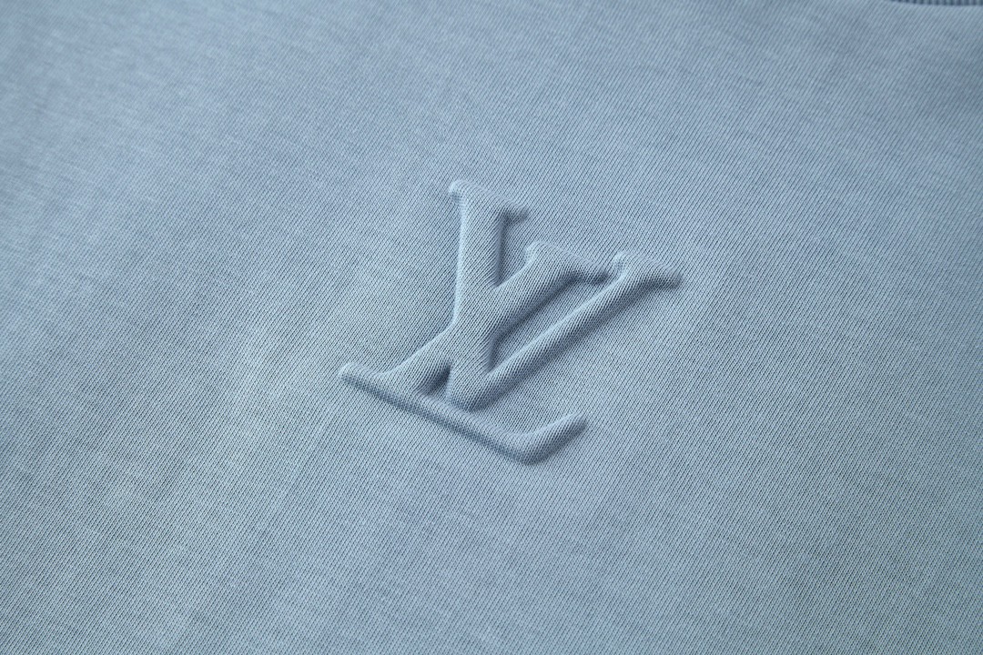 LOUIS VUITTON 路易威登 浮雕字母logo压花 套头 圆领 短袖 T 恤 上衣 夏款 蓝色 1ABIVM