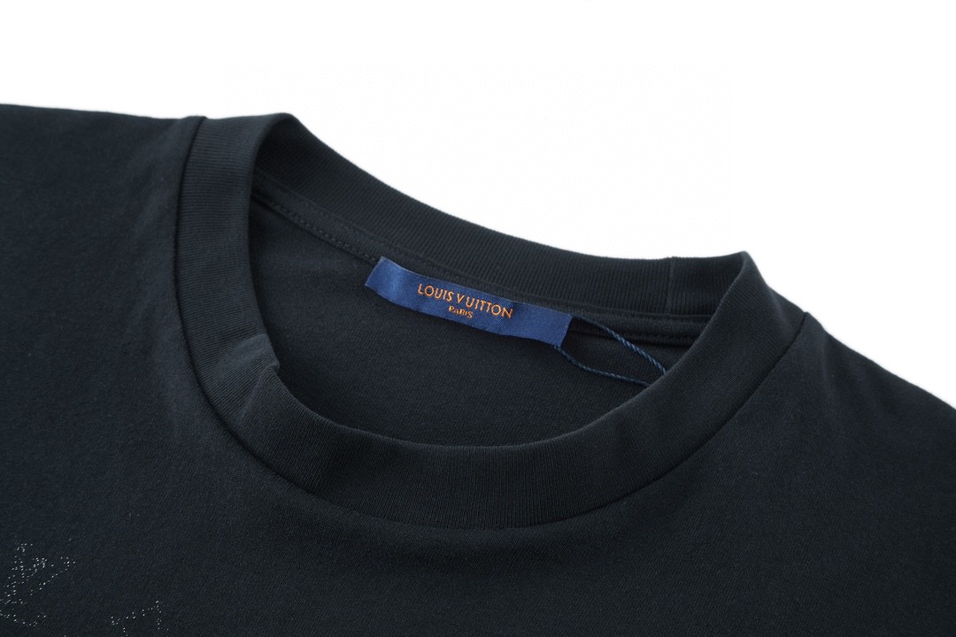 LOUIS VUITTON 路易威登 SS22 Monogram 满印渐变 套头 圆领 短袖 T 恤 上衣 夏款 黑色 7375