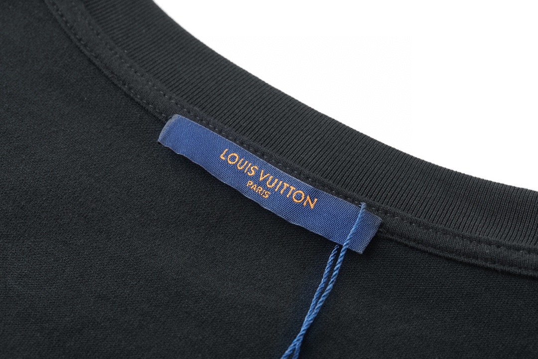 LOUIS VUITTON 路易威登 胸口金砖字母logo印花 套头 圆领 短袖 T 恤 上衣 夏款 黑色 