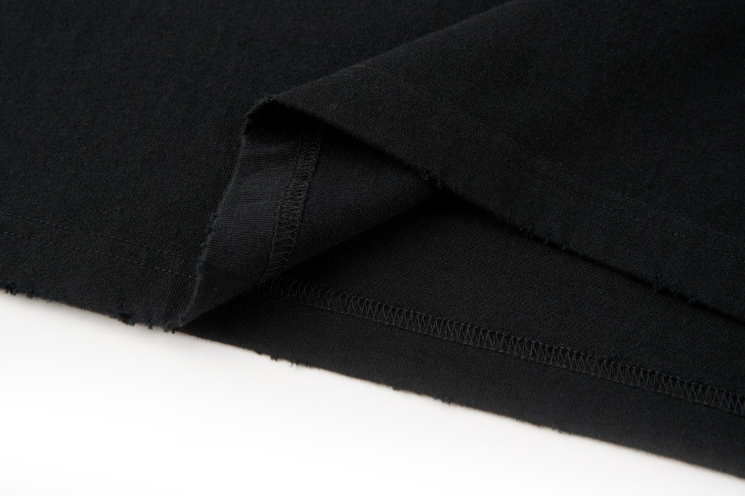 Balenciaga 巴黎世家 Planet 字母logo印花短袖 T 恤 圆领 夏季 黑色 