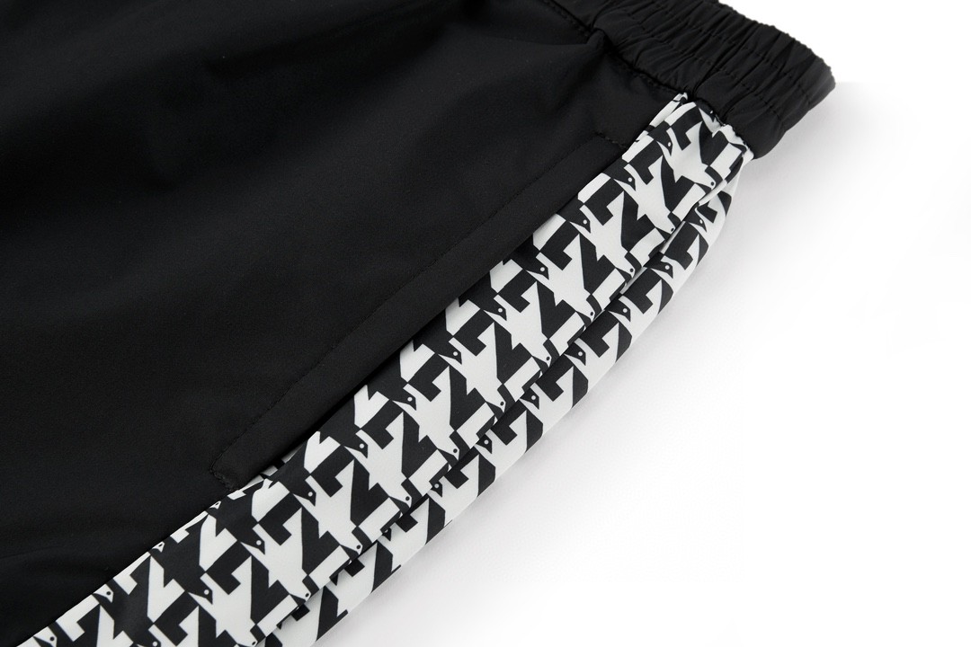 LOUIS VUITTON 路易威登 SS23 千鸟格拼接束脚运动裤 休闲裤 裤子 长裤 黑色 1AAT7J