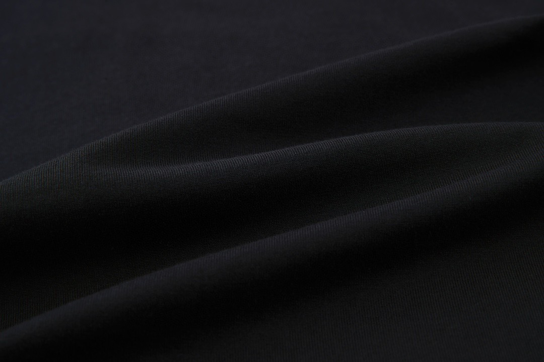 LOUIS VUITTON 路易威登 字母logo印花刺绣小狗图案 套头 圆领 短袖 T 恤 上衣 黑色 1AFQ67