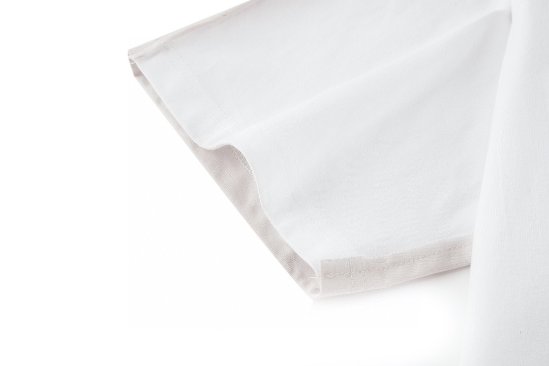 Balenciaga 巴黎世家 前后拼接字母logo印花短袖 T 恤 圆领 夏季 白色 