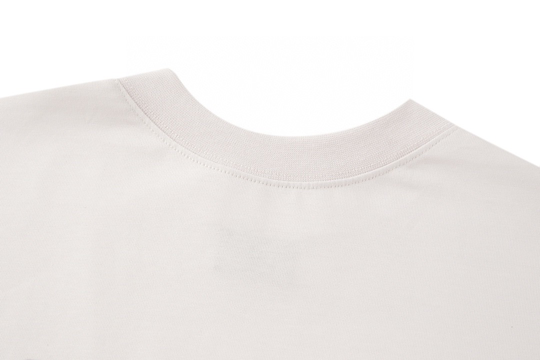 Balenciaga 巴黎世家 前后拼接字母logo印花短袖 T 恤 圆领 夏季 白色 