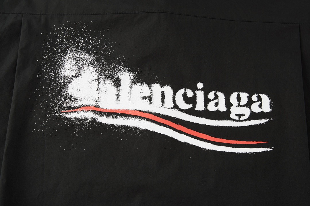 Balenciaga 巴黎世家 后背模糊字母logo印花短袖衬衫 夏季 黑色 790732TNM601000