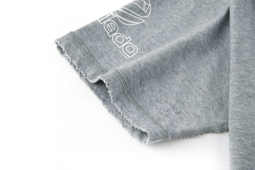 Balenciaga 巴黎世家 字母logo印花短袖 T 恤 圆领 夏季 灰色 787358TQVG11380