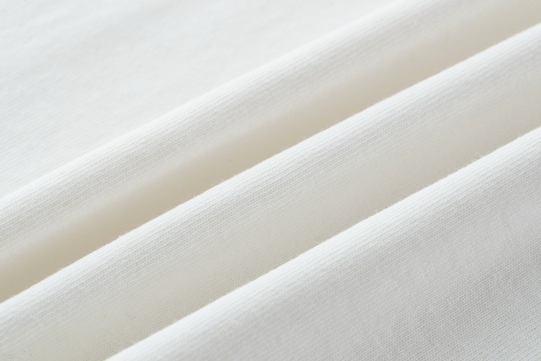 GUCCI 古驰 闪电拼色字母logo印花 短袖 T恤 圆领 套头 夏季 米白色 565806-XJAZY-9037