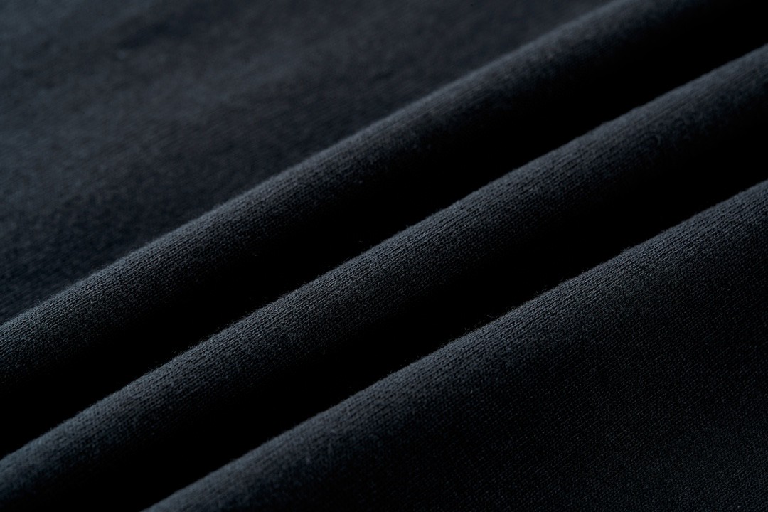 GUCCI 古驰 闪电拼色字母logo印花 短袖 T恤 圆领 套头 夏季 黑色 565806-XJAZY-1141