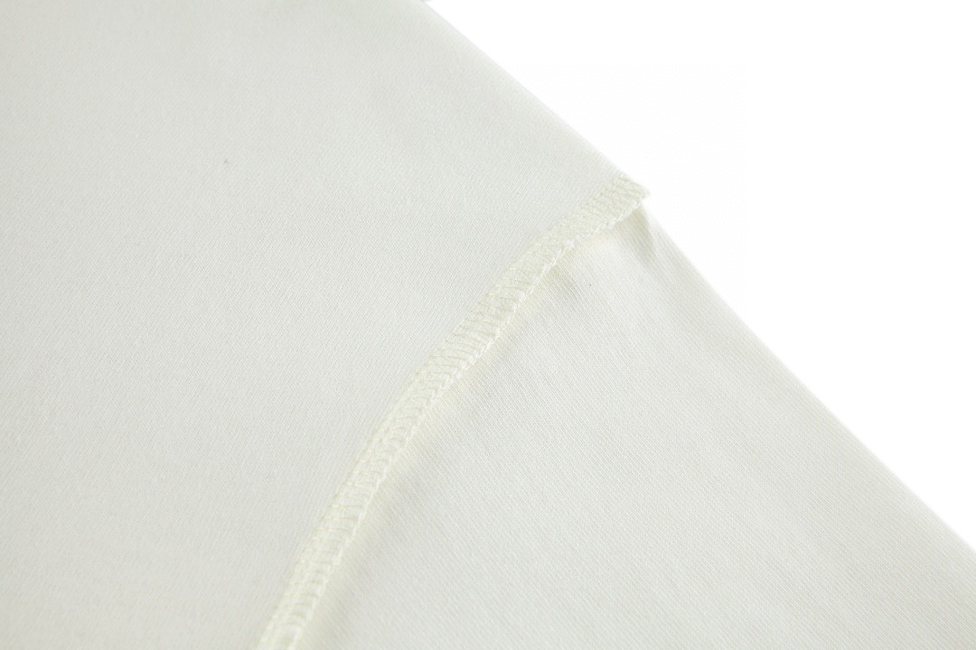 LOUIS VUITTON 路易威登 字母花卉图案印花 套头 圆领 短袖 T 恤 上衣 夏款 白色 1AAGWP