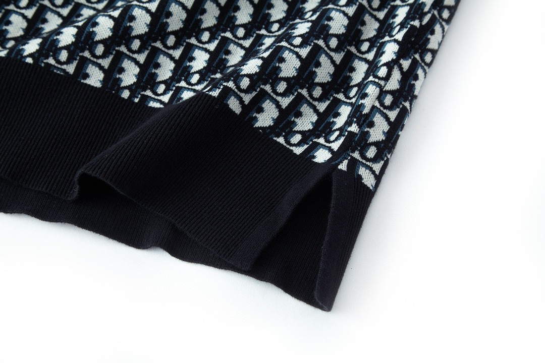 LOUIS VUITTON 路易威登 logo满印套头针织Polo衫 短袖 上衣 夏款 黑白色 293M832AT472-C185