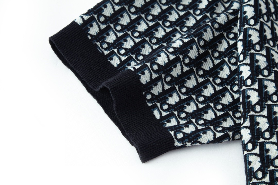 LOUIS VUITTON 路易威登 logo满印套头针织Polo衫 短袖 上衣 夏款 黑白色 293M832AT472-C185