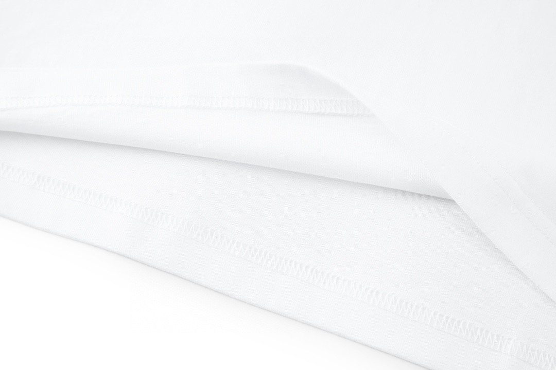 GUCCI 古驰 红漆 字母logo印花 短袖 T恤 圆领 套头 夏季 白色 785345-XJGKJ-9541