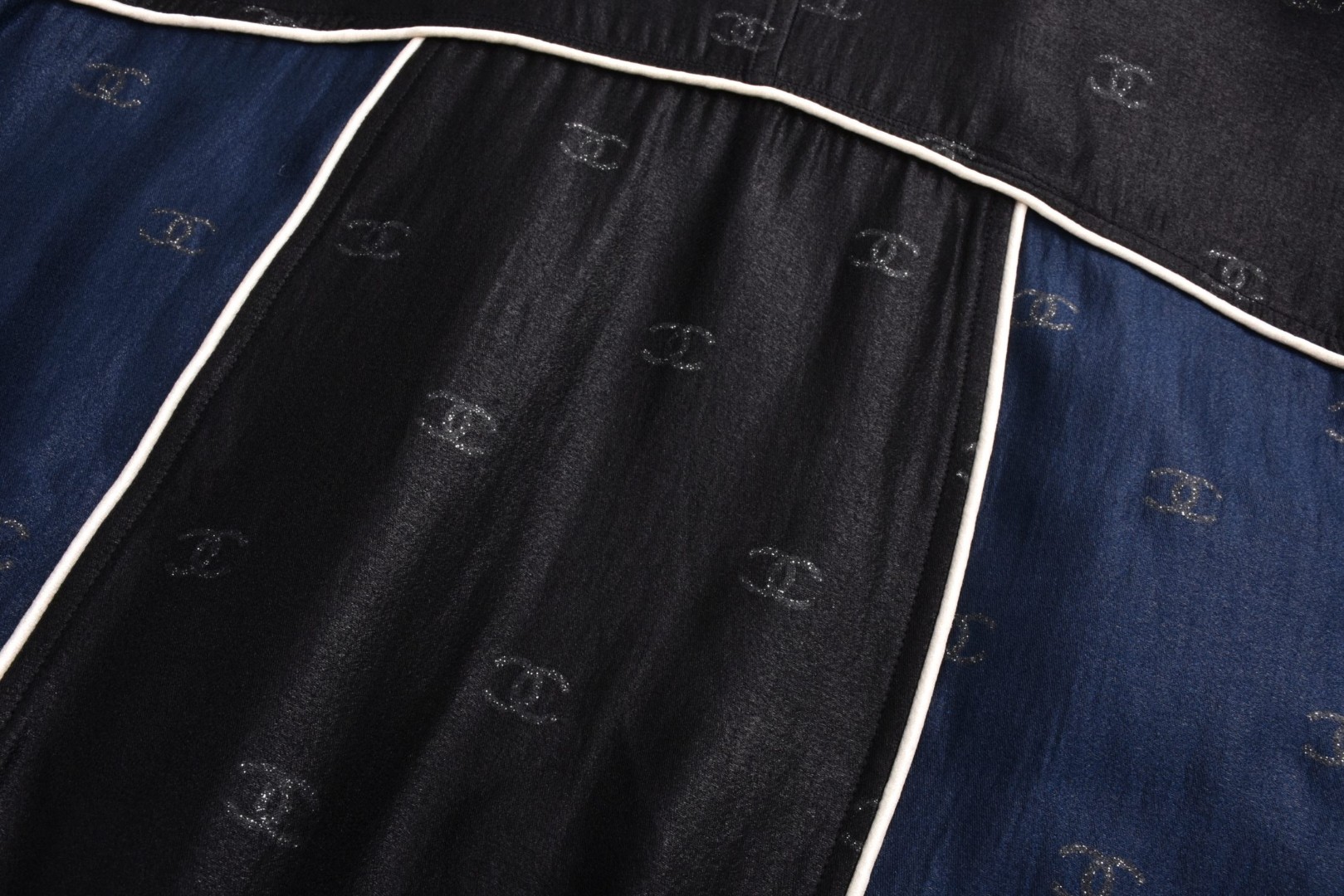 Chanel 香奈儿 拼色暗纹提花拉链夹克 外套 长袖 秋冬款 黑色