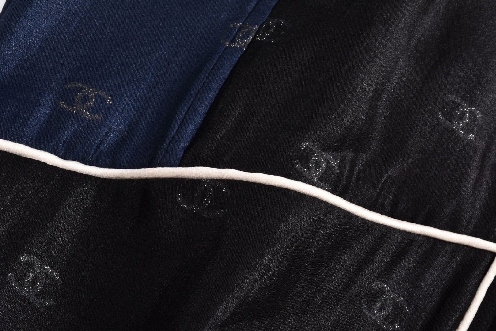 Chanel 香奈儿 拼色暗纹提花拉链夹克 外套 长袖 秋冬款 黑色