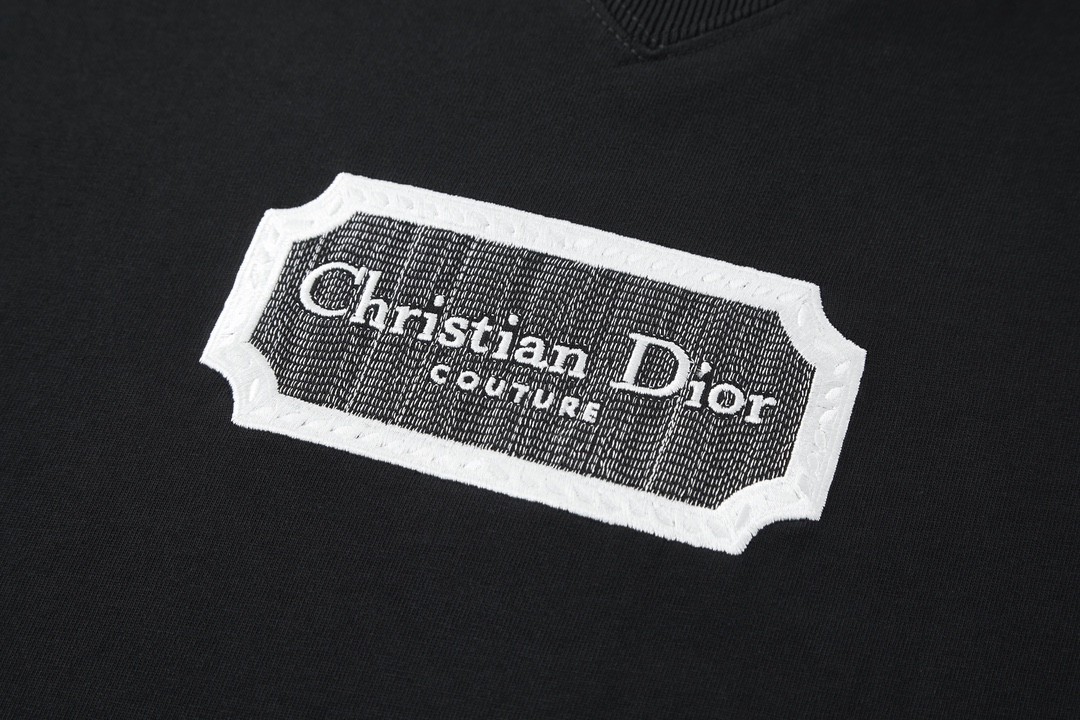 DIOR 迪奥 铭牌字母刺绣Logo标语 圆领 T恤 短袖 夏季 黑色 343J696C0554-C988
