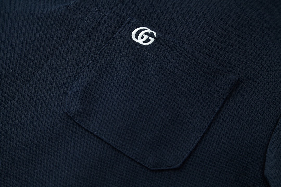 GUCCI 古驰 胸口口袋刺绣logo 条纹边饰Polo衫 短袖 T恤 夏季 蓝色 752604XJFTL4215