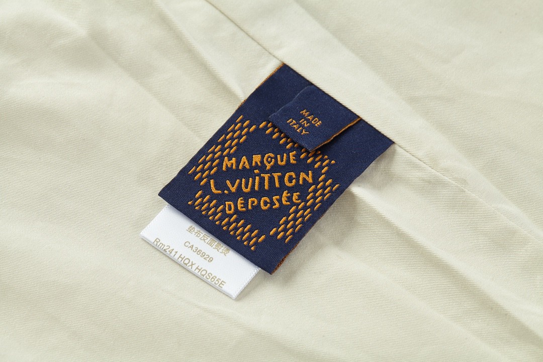 LOUIS VUITTON 路易威登 SS24 棋盘格翻领系扣翻袋工装夹克 外套 象牙白色 1AFJBM