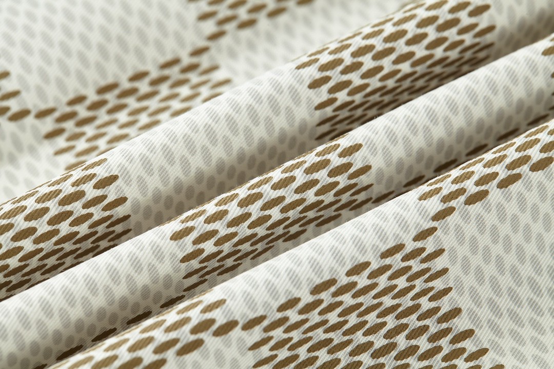 LOUIS VUITTON 路易威登 SS24 棋盘格翻领系扣翻袋工装夹克 外套 象牙白色 1AFJBM