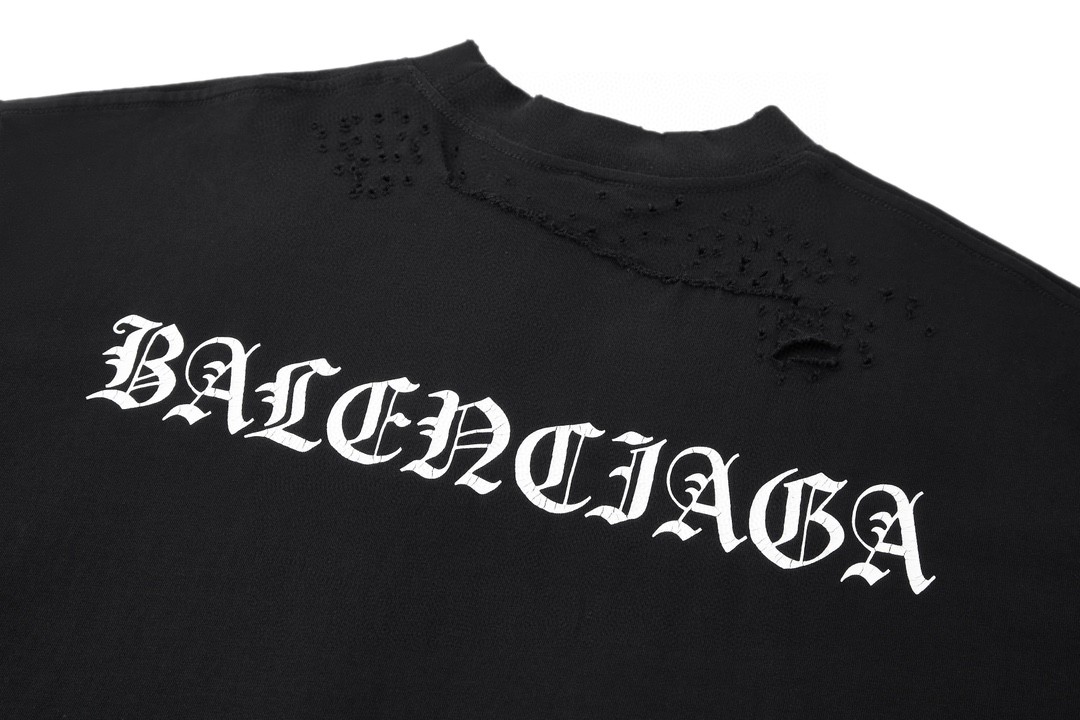 Balenciaga 巴黎世家 做旧破洞梵文字母logo印花短袖 T 恤 圆领 夏季 黑色 764235TQVJ81569