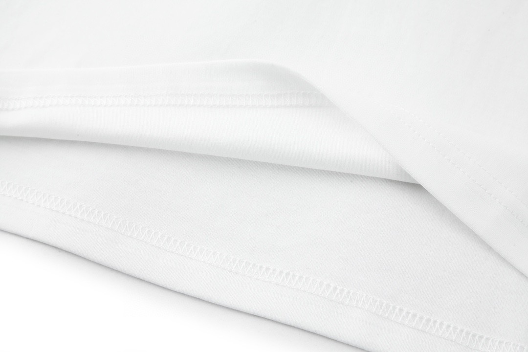 PRADA 普拉达 纯色领口小字母logo短袖 圆领 T恤 白色 