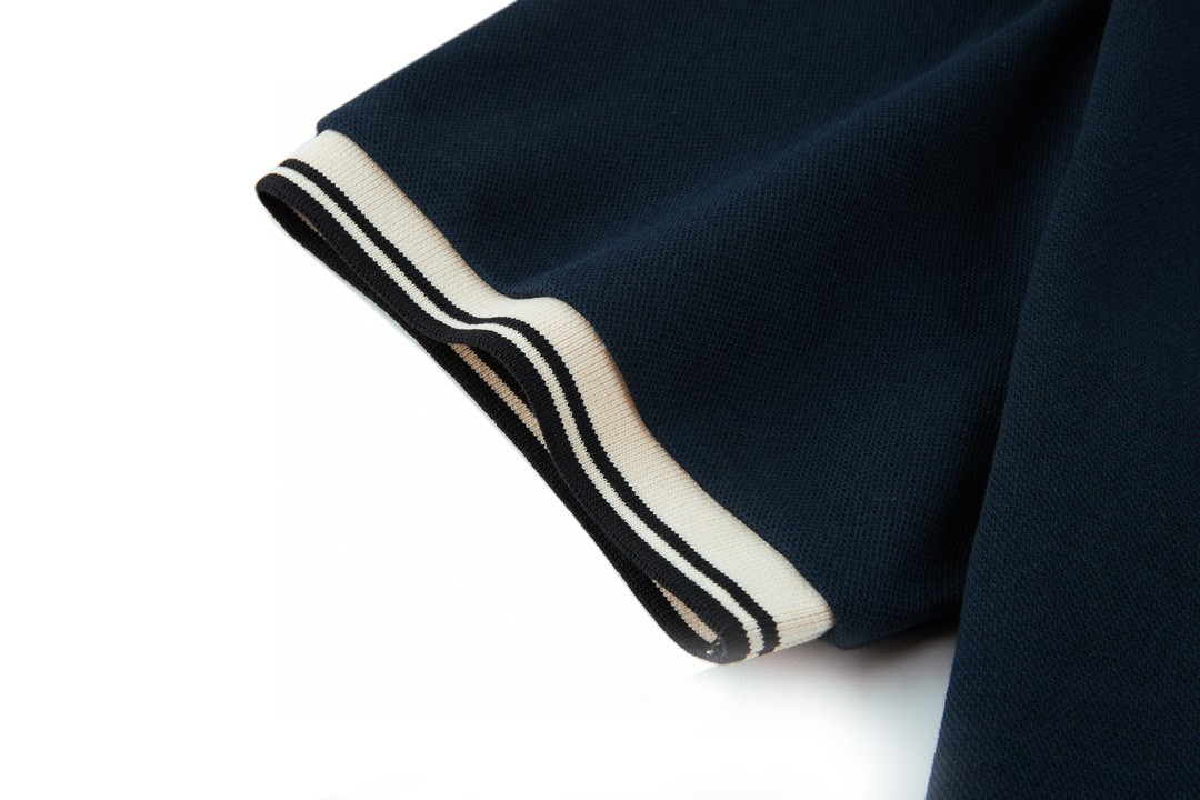 GUCCI 古驰 胸口刺绣logo条纹边饰Polo衫 短袖 T恤 夏季 深蓝色 768641-XJF47-6429