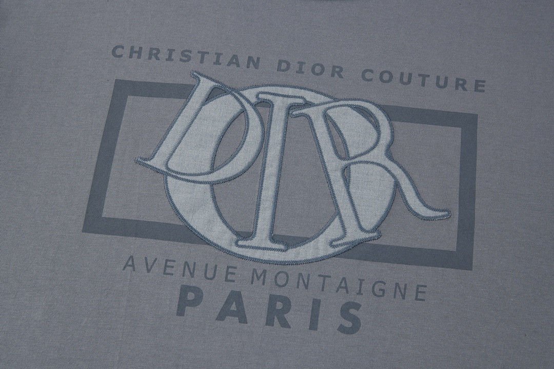 DIOR 迪奥 大O贴布字母Logo印花 圆领 T恤 短袖 夏季 灰色 493J642A0817-C885