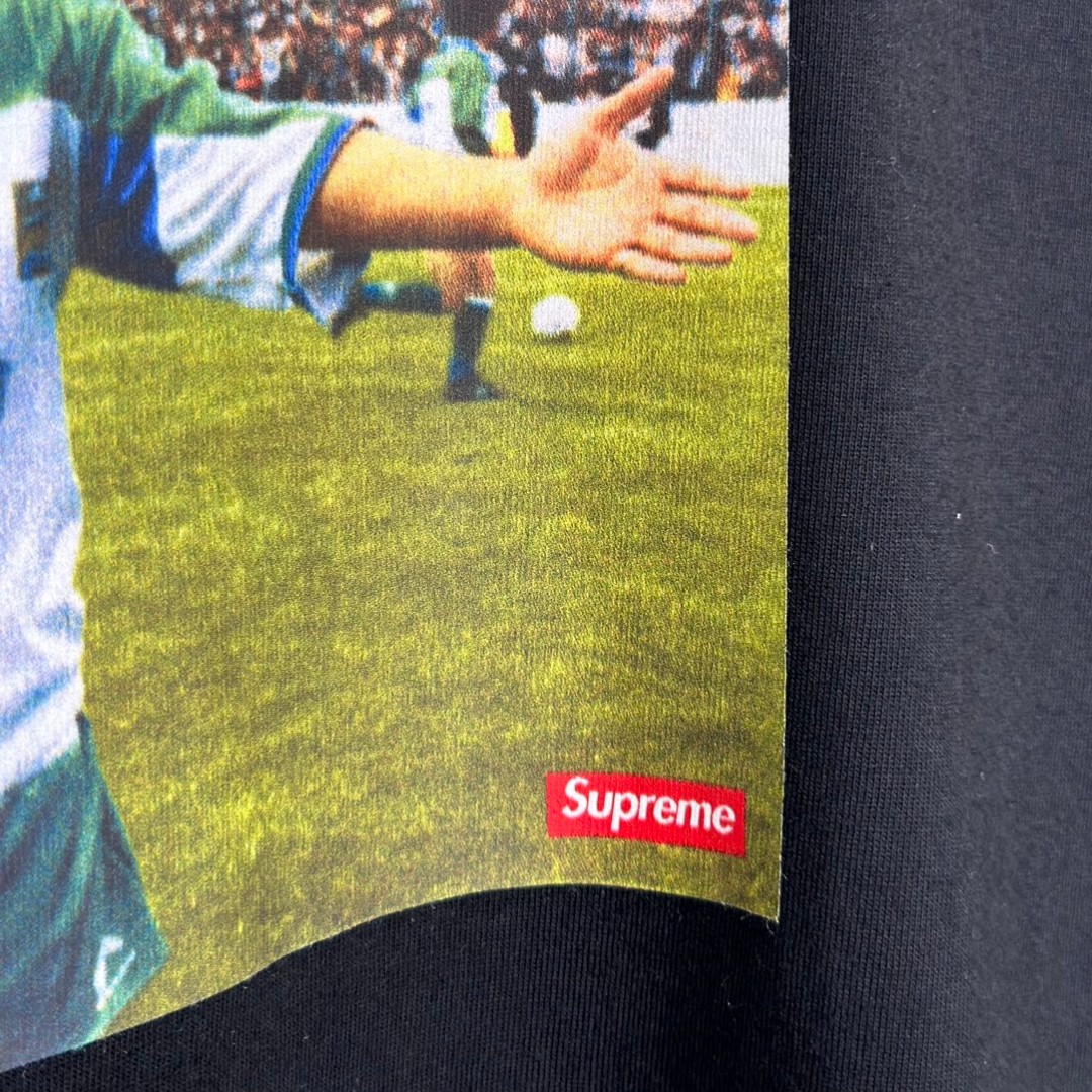 Supreme 马拉多纳 No Drug人物TEE 短袖 T恤 黑色 白色 SUP-SS24-003