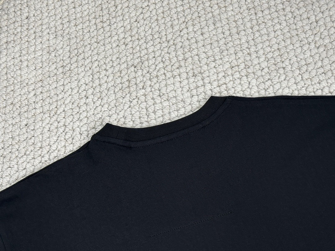 Givenchy 纪梵希 刺绣字母logo图案 T恤 短袖 套头 夏款 黑色