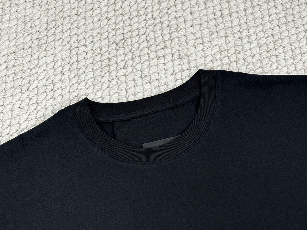 Givenchy 纪梵希 刺绣字母logo图案 T恤 短袖 套头 夏款 黑色