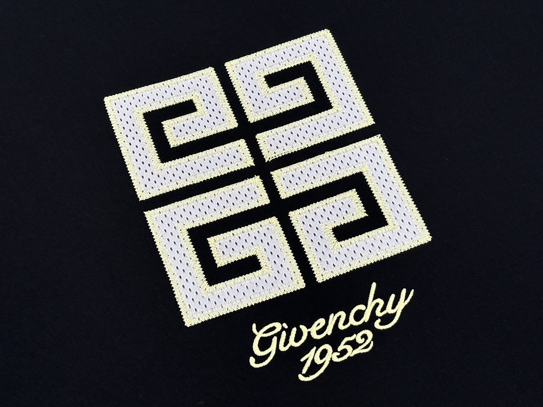 Givenchy 纪梵希 刺绣字母logo图案 T恤 短袖 套头 夏款 黑色
