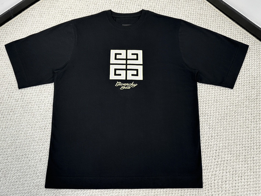 Givenchy 纪梵希 刺绣字母logo图案 T恤 短袖 套头 夏款 黑色