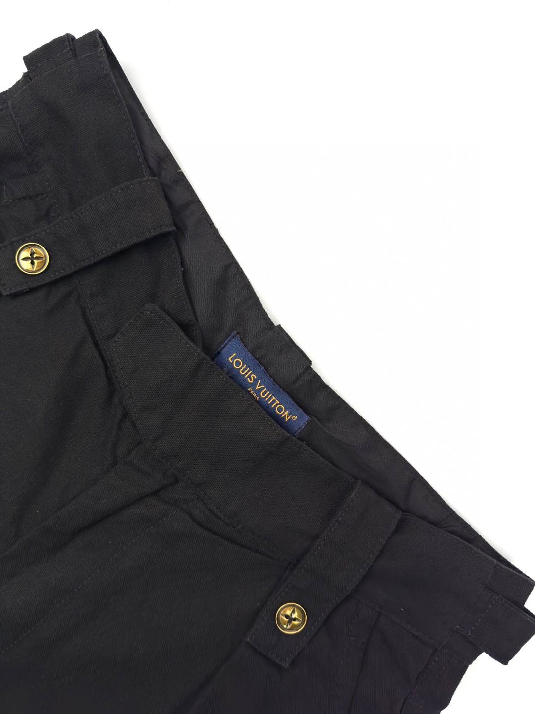 LOUIS VUITTON 路易威登 SS24 菲董联名系列 纯色Logo字母饰钉口袋工装裤 短裤 五分裤 裤子 休闲裤 黑色 1AFJ54