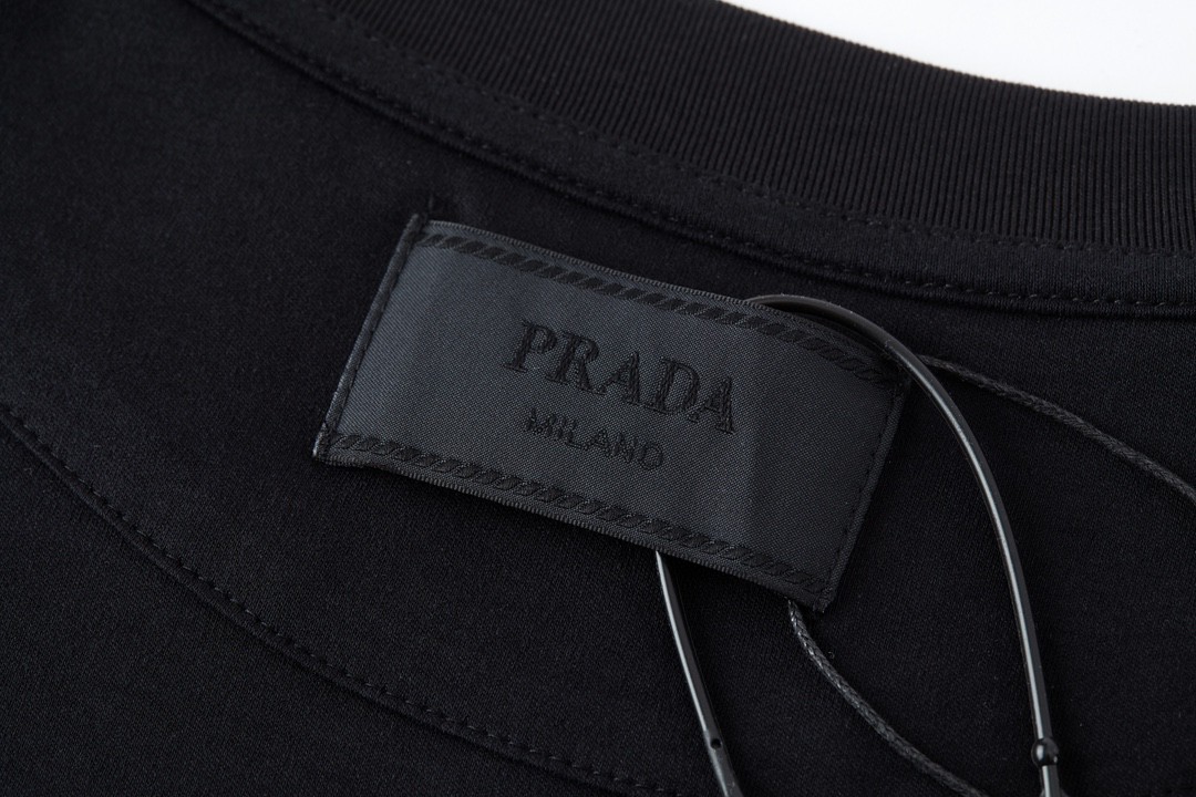 PRADA 普拉达 纯色刺绣字母logo T恤 长袖 黑色 