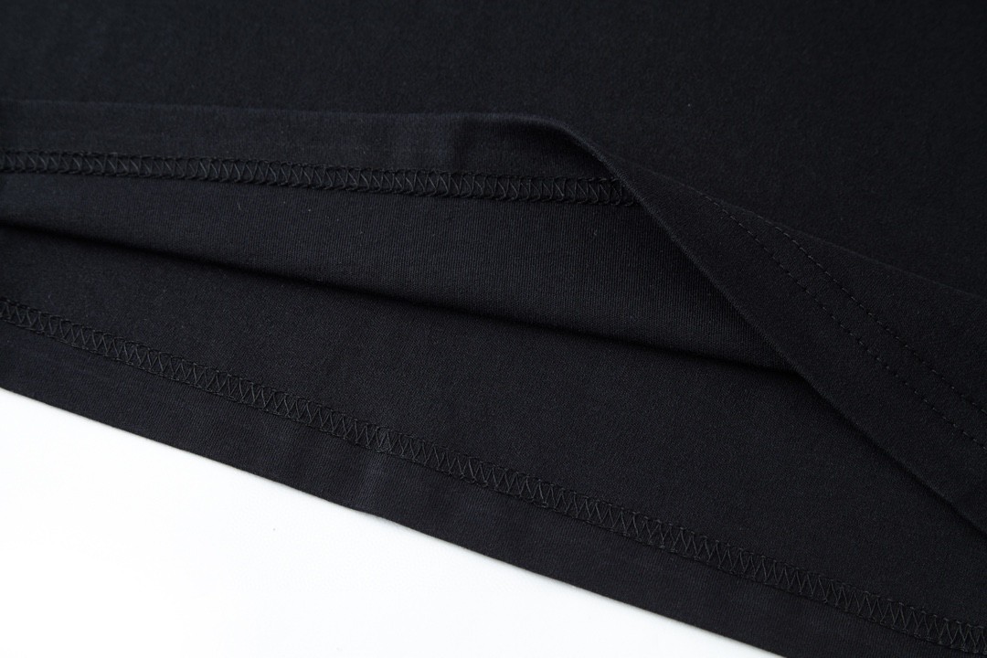 PRADA 普拉达 纯色刺绣字母logo T恤 长袖 黑色 