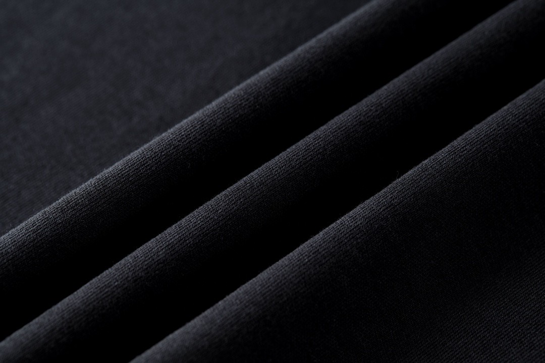 PRADA 普拉达 纯色领口logo徽标 T恤 长袖 黑色 