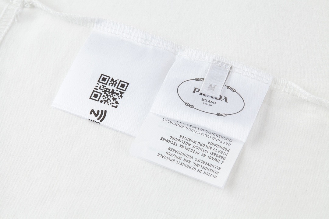 PRADA 普拉达 纯色领口logo徽标 T恤 长袖 白色 