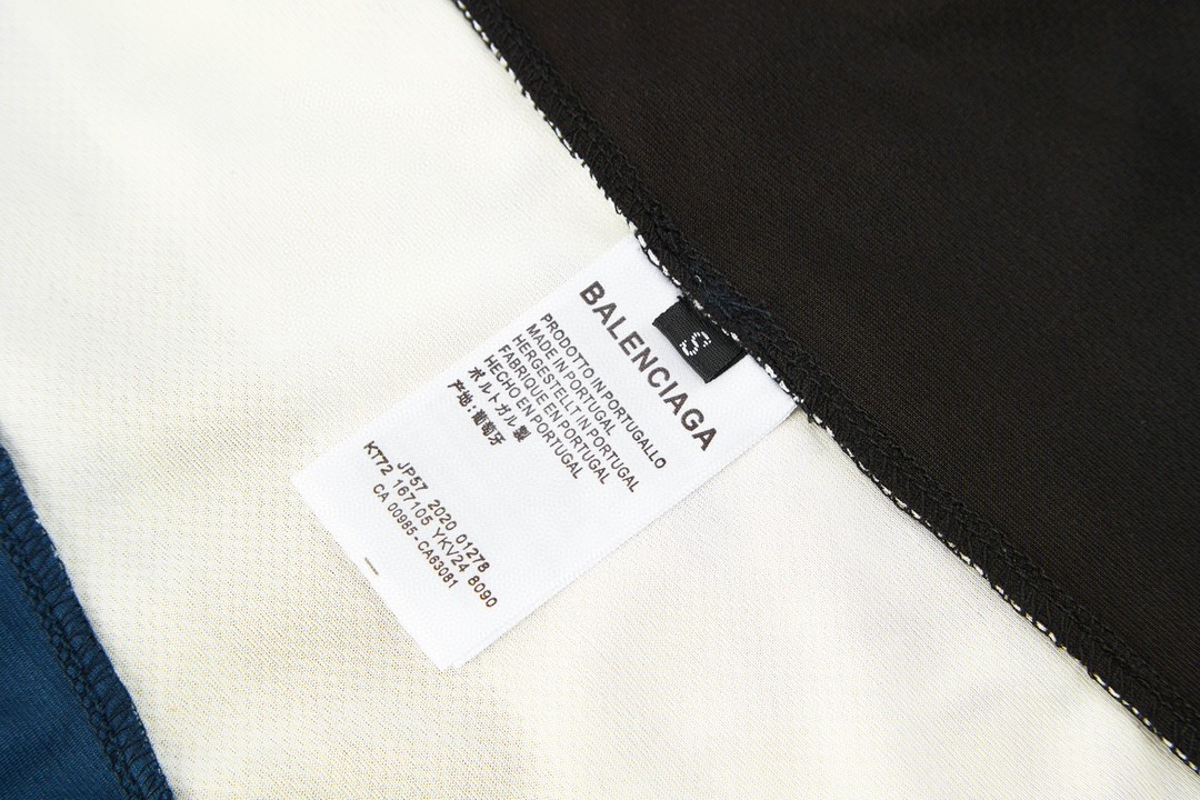 Balenciaga 巴黎世家 字母logo印花冰球服 短袖 T恤 圆领 黑色 