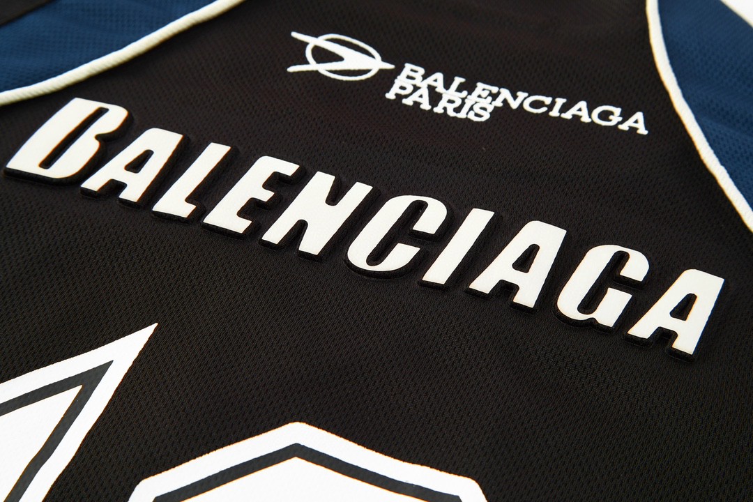 Balenciaga 巴黎世家 字母logo印花冰球服 短袖 T恤 圆领 黑色 