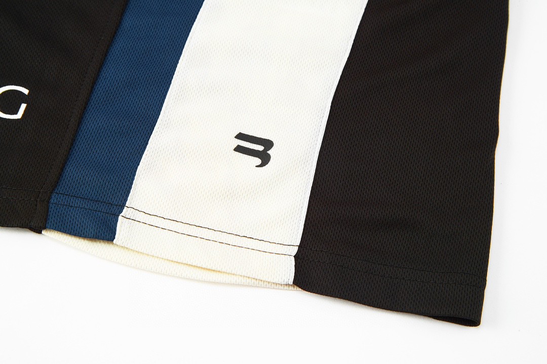 Balenciaga 巴黎世家 字母logo印花冰球服 短袖 T恤 圆领 黑色 