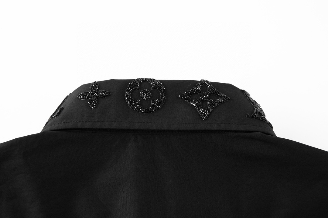 LOUIS VUITTON 路易威登 领口袖口烫钻衬衫 长袖 黑色 1AFJXE 