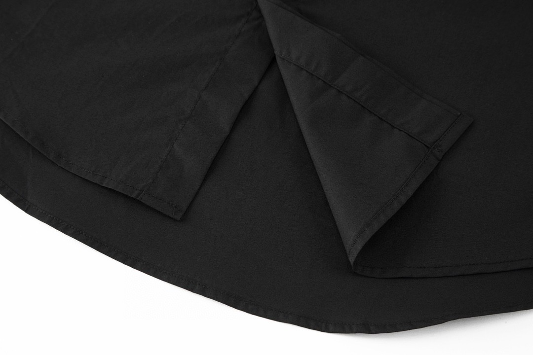 LOUIS VUITTON 路易威登 领口袖口烫钻衬衫 长袖 黑色 1AFJXE 