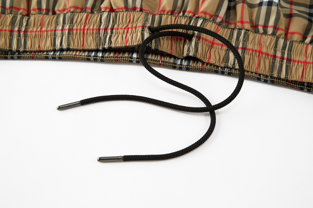 Burberry 巴宝莉 经典格纹短裤 裤子 休闲裤 卡其色 