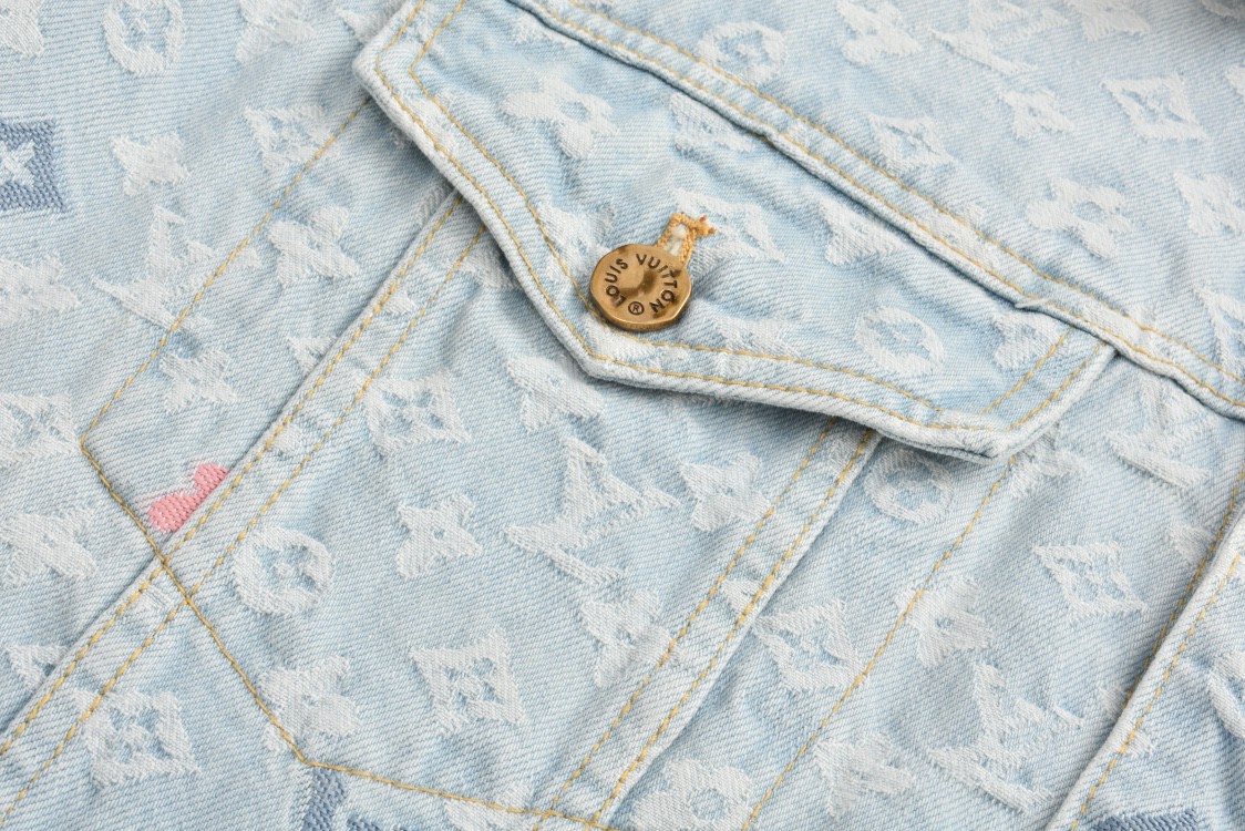 LOUIS VUITTON 路易威登 Monogram Denim Jacket 彩色刺绣单排扣牛仔外套 夹克 长袖 蓝色 1AFPTC