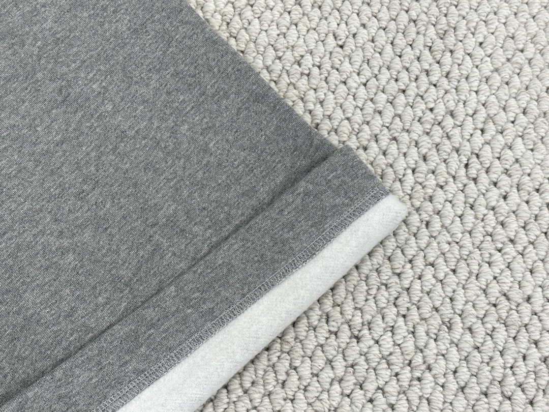 Givenchy 纪梵希 logo字母刺绣百慕大短裤 休闲裤 运动裤 灰色 BM515J3YMW-055