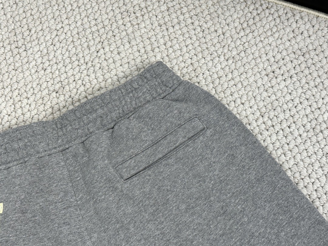 Givenchy 纪梵希 logo字母刺绣百慕大短裤 休闲裤 运动裤 灰色 BM515J3YMW-055