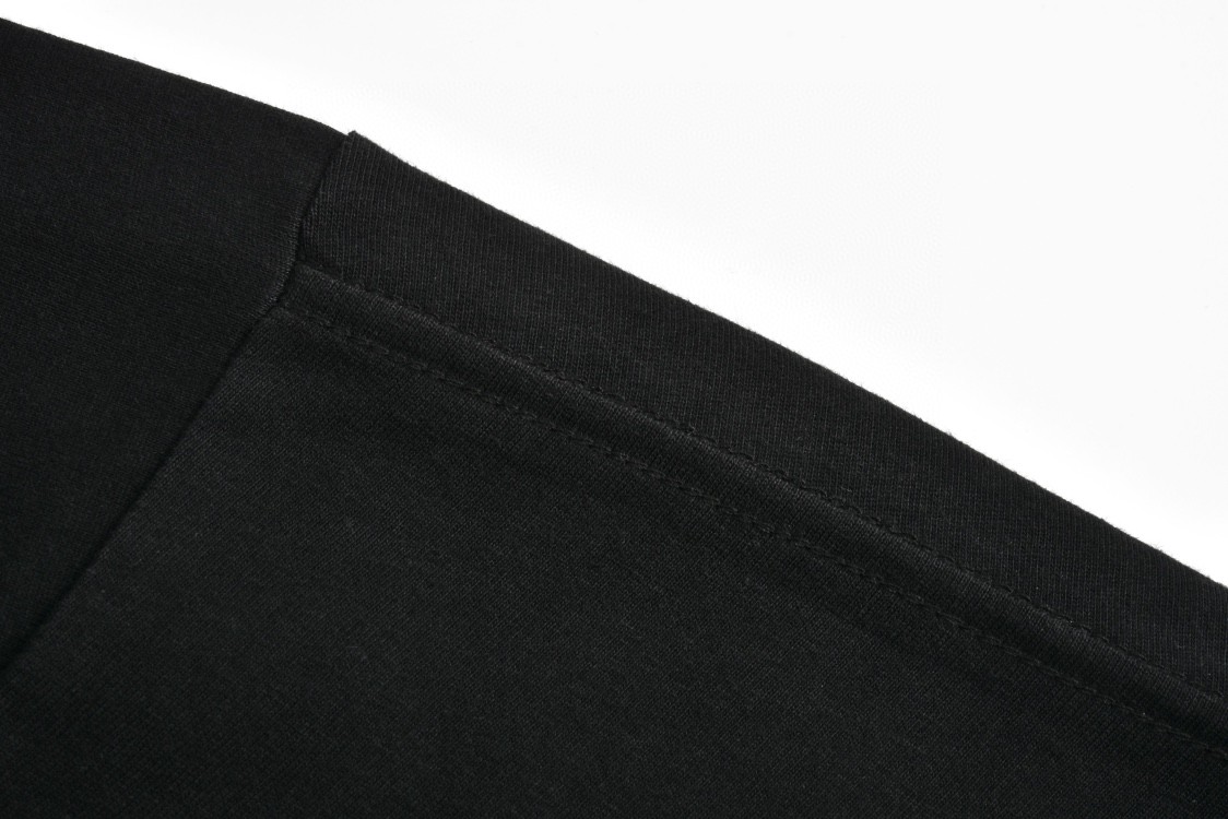 Balenciaga 巴黎世家 IB字母logo反光印花短袖 T恤 圆领 短款 夏季 黑色 