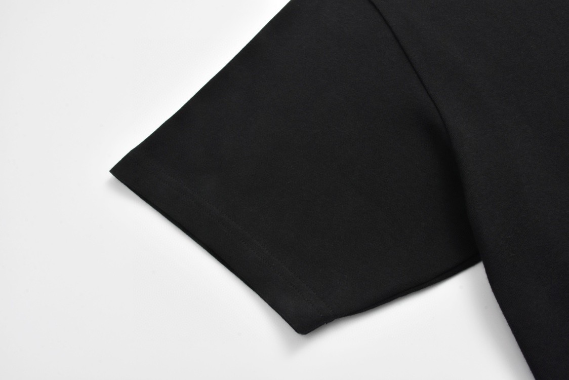 Balenciaga 巴黎世家 IB字母logo反光印花短袖 T恤 圆领 短款 夏季 黑色 