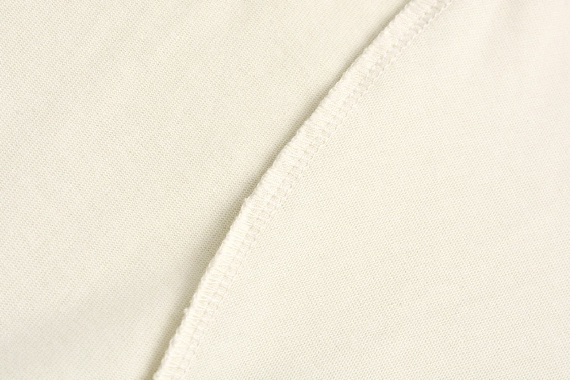 Balenciaga 巴黎世家 方块小字母短袖 T 恤 圆领 夏季 米白色